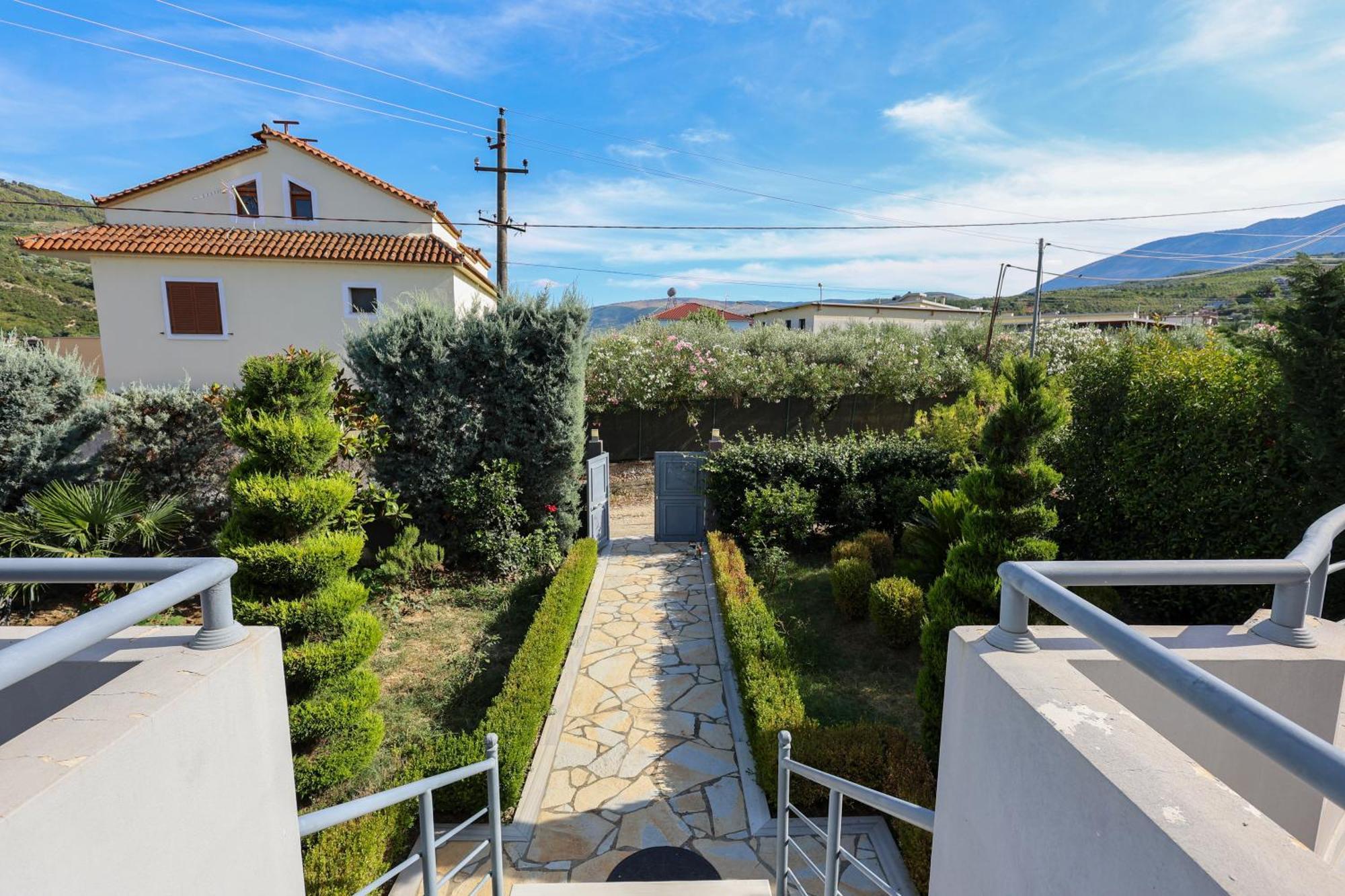 Sara Village Oasis Villa *